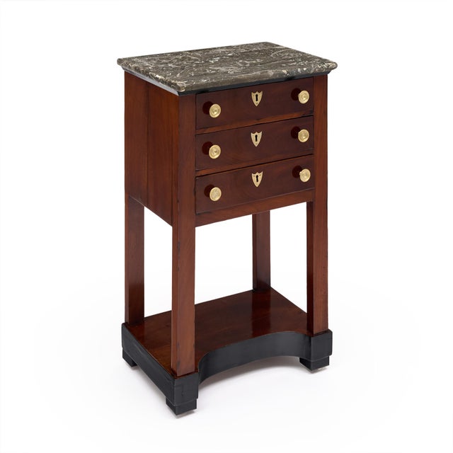 Traditional French Consulat Empire Mahogany Side Table With Black Marble Top, Circa 1805 For Sale - Image 3 of 9