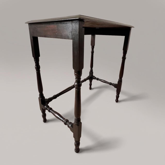 Victorian English Dyed and Carved Walnut Nesting Tables with Ivy Borders and Stag Emblem, 1890s, Set of 2 For Sale - Image 14 of 16