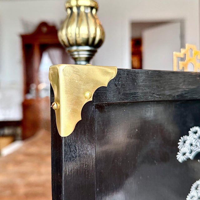 Mid-Century Japanese Lacquer & Hardstone Byobu Screen (36") For Sale - Image 9 of 9