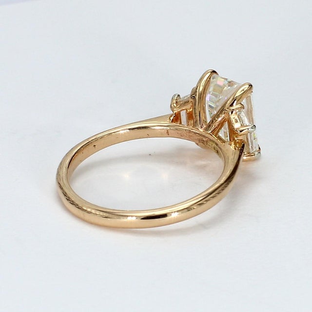 Stone Information - Primary Stone(s): Diamond - GIA Report #: 5231823258 - Origin: Natural - Clarity: SI2 - Color Grade: I...