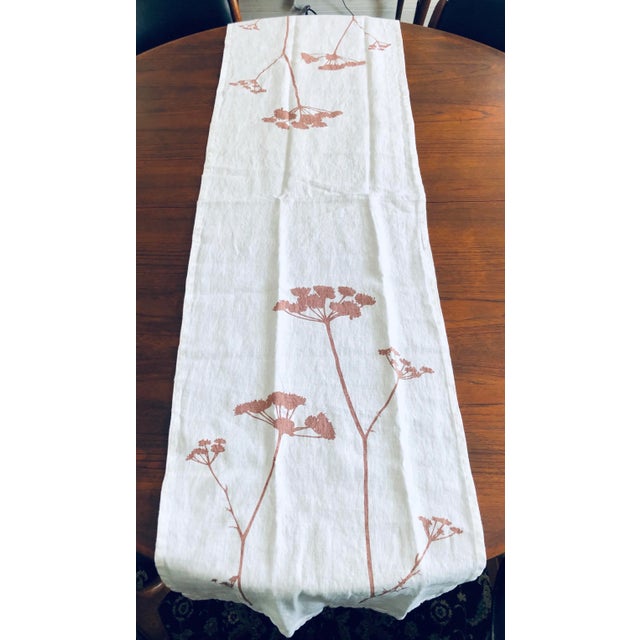 Contemporary German Linen Table Runner - Queen's Lace For Sale - Image 3 of 5