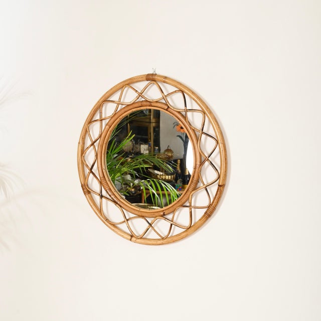 Brown Mid-Century Italian Round Mirror in Curved Bamboo, Rattan and Wicker Frame, 1960s For Sale - Image 8 of 10