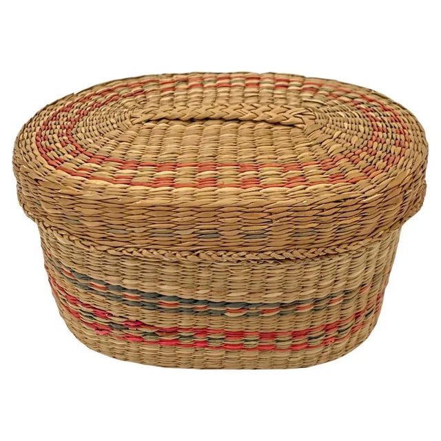 1970s Vintage Sweet Grass Nesting / Stacking Baskets Lidded Small Storage Boxes - Set of 4 For Sale - Image 5 of 7