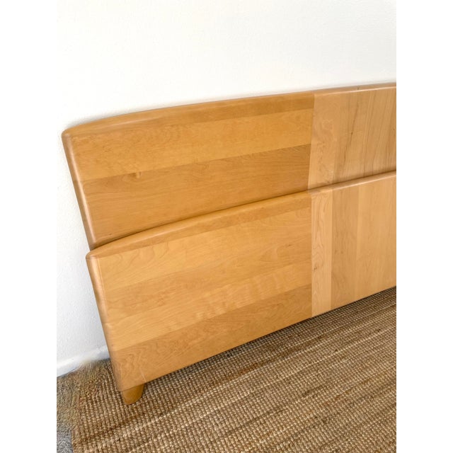 1950s Vintage Mid-Century Modern Heywood Wakefield Encore Style King Headboard & Footboard Bed Frame For Sale - Image 5 of 11