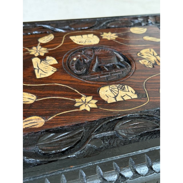Mid-20th Century Hand-Carved Elephant Side Table With Bone Inlay Top For Sale - Image 4 of 12