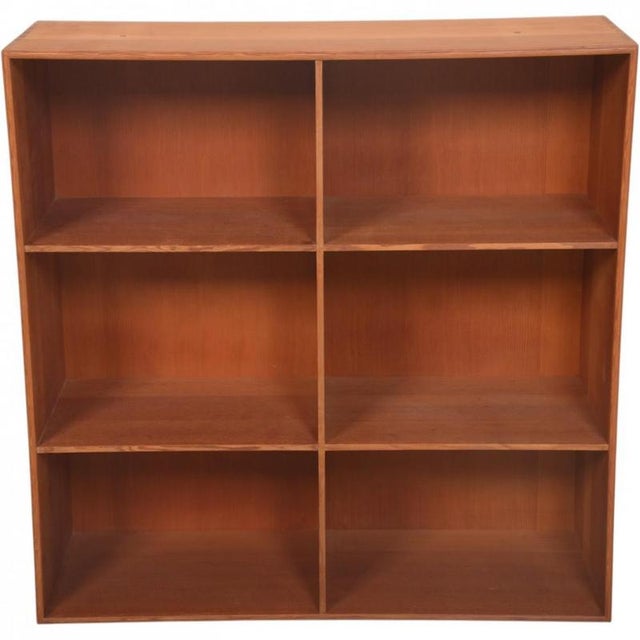 Bookcase in Oregon Pine by Mogens Koch, 1970s For Sale - Image 10 of 10