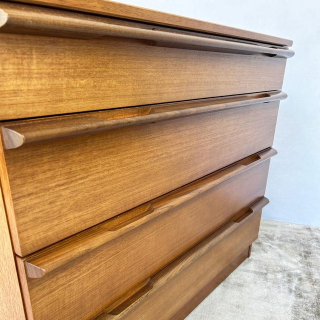 1960s Vintage Teak Chest of Drawers from Avalon, 1960s For Sale - Image 5 of 11