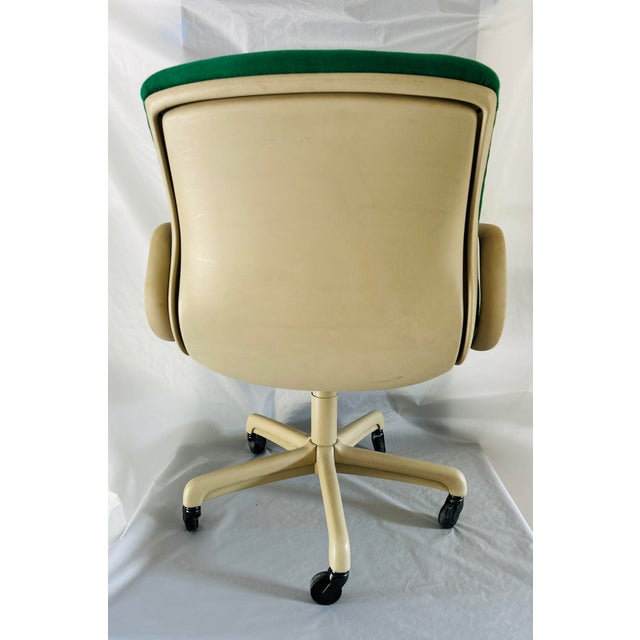 1980s 80’s Vintage Steelcase Office Swivel Chair For Sale - Image 5 of 7
