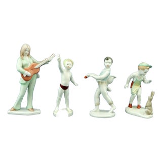 Vintage Porcelain Figurines from Hollohàza Manufactory, 1950s, Set of 4 For Sale