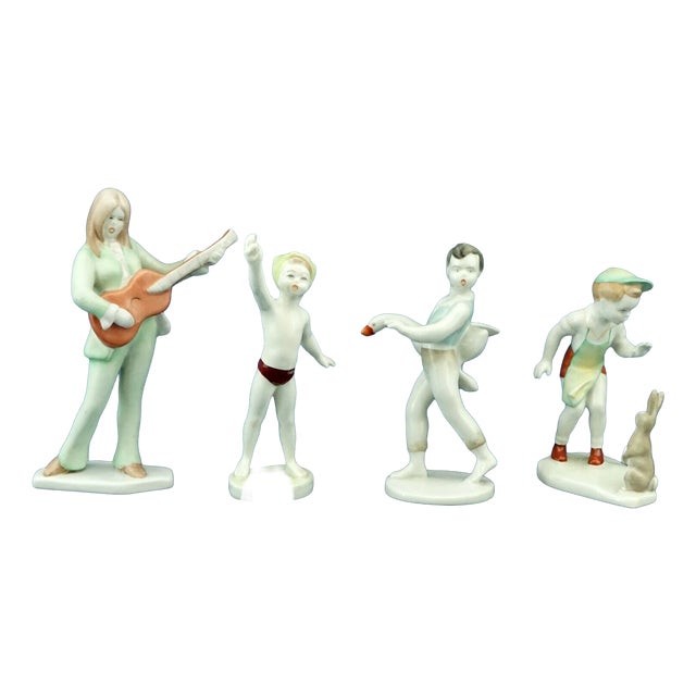 Vintage Porcelain Figurines from Hollohàza Manufactory, 1950s, Set of 4 For Sale