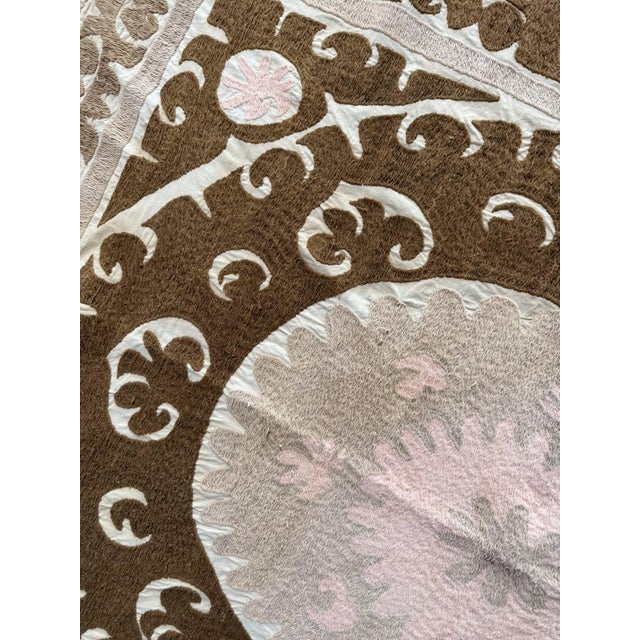1960s Decorative Neutral Tan Suzani From Uzbek — 4'6'' X 5'1'' For Sale - Image 5 of 7