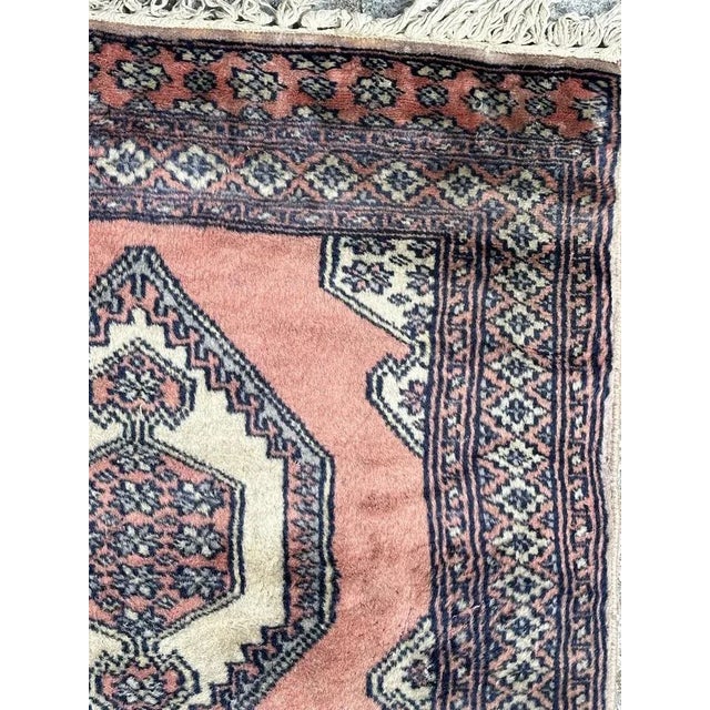 Small Vintage Square Pakistani Rug from Bobyrugs, 1980s For Sale - Image 4 of 9