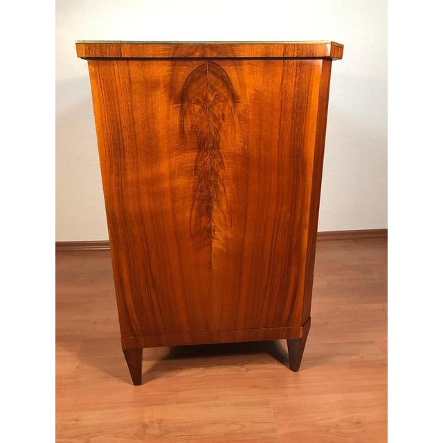 Antique Biedermeier Walnut Chest of Drawers, 1820s For Sale - Image 4 of 10