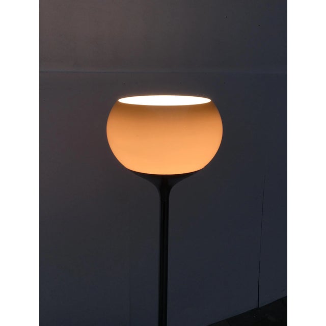 1970s Mid-Century Italian Space Age Flash Floor Lamp from Guzzini For Sale - Image 5 of 18