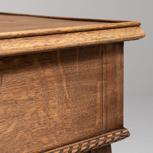 French Provincial 1910-1919 France Warm Honey Oak Slender Oak Pedestal Side Table For Sale - Image 3 of 11