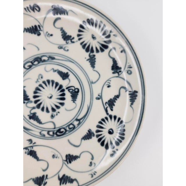 Late 20th Century Set of 6 Bat Tràng Hand-Painted Blue & White Vietnamese Ceramic Dessert Plates For Sale In New York - Image 6 of 14