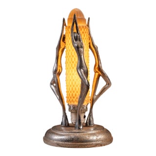 Early 20th Century Art Deco Three Figure Silvered Metal Table Lamp For Sale