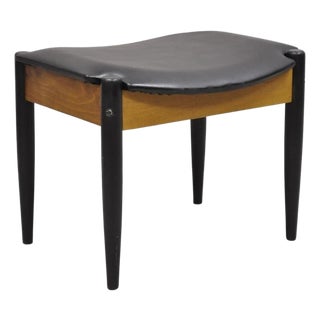 Norco Mid Century Modern Sculpted Footstool Ottoman Tapered Leg Black Vinyl Seat For Sale