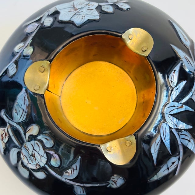 Shell Mother of Pearl and Black Lacquer Brass Ashtray For Sale - Image 7 of 11