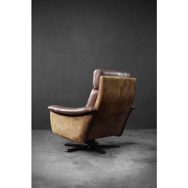 Mid-Century Danish Modern Brown Leather Swivel Armchair from Lystager Industri, 1970s For Sale - Image 9 of 18