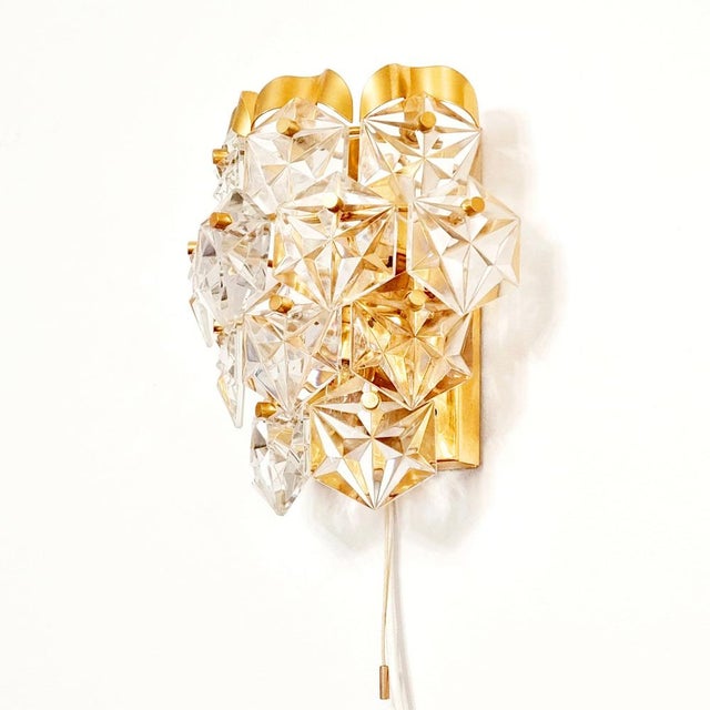 Mid-Century Modern Faceted Crystal Glass & Gilded Brass Wall Light from Kinkeldey, Germany, 1970s For Sale - Image 3 of 8