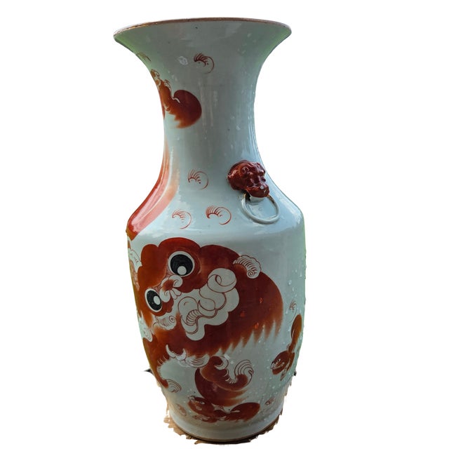 Antique 19th Century Chinese Iron Red Foo Dog Baluster Vase For Sale - Image 4 of 7