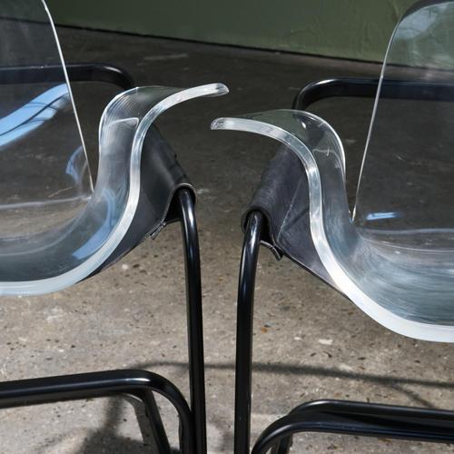 Black Cantilever Lounge Chairs in Acrylic, Leather and Steel by Paolo Tilche for Arform Brasil, 1970s, Set of 2 For Sale - Image 8 of 13
