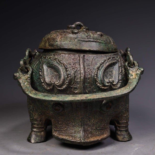 Asian Late 19th Century Bronze Ritual Vessel With Handle and Lid For Sale - Image 3 of 10
