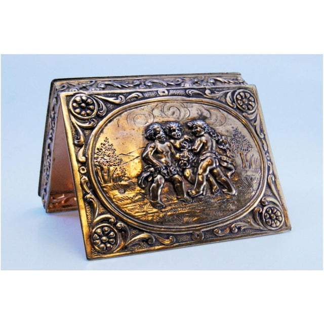 Jewelry Box in Gold-Plated Silver with Engraved Plant Motifs For Sale - Image 3 of 9
