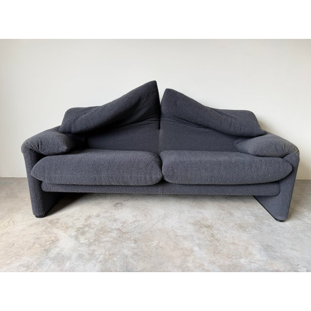 Wood Vico Magistretti Maralunga Two-Seater Black Bouclé Loveseat Sofa for Cassina, Italy For Sale - Image 7 of 18