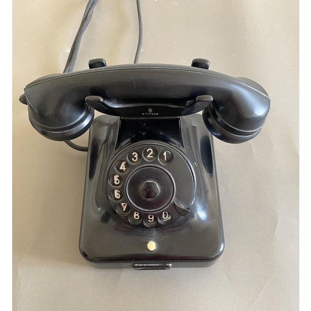 1950s Mid-Century Italian Black Bakelite Table Phone with Handset, 1950 For Sale - Image 5 of 17