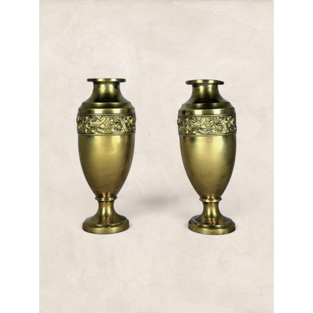 1900 - 1909 Antique English Brass Urns, Pair For Sale - Image 5 of 5