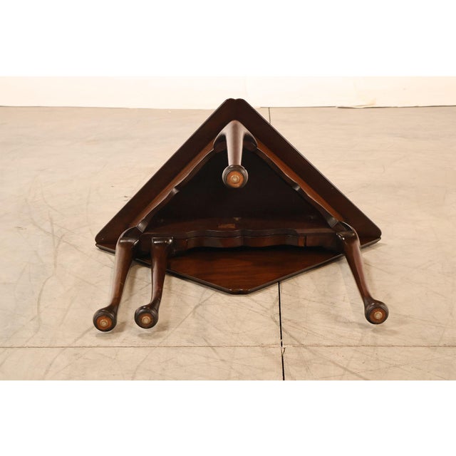 Mid 20th Century Kittinger Colonial Williamsburg Mahogany Drop-Leaf Napkin Table For Sale - Image 18 of 18