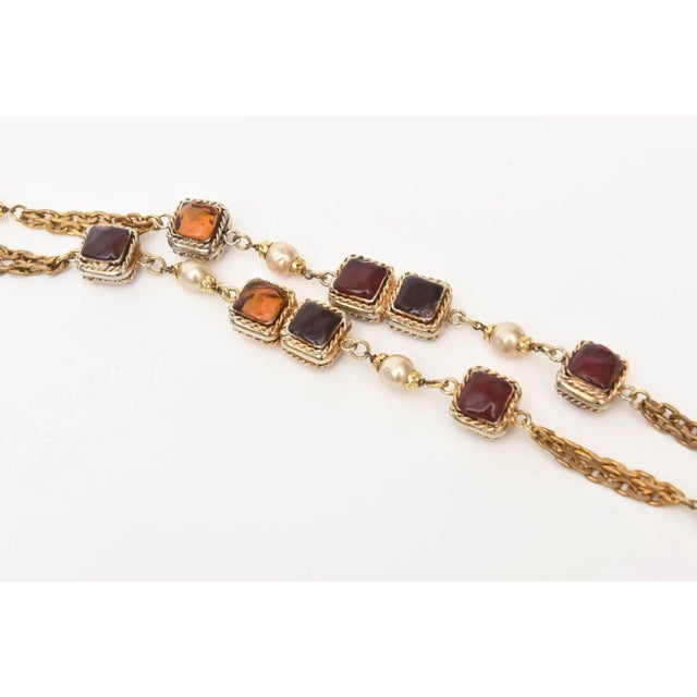 Chanel Vintage Rare Chanel Gripoix Purple, Pink, Amber Glass, Faux Pearl & Chain Strand Long Necklace For Sale - Image 4 of 10