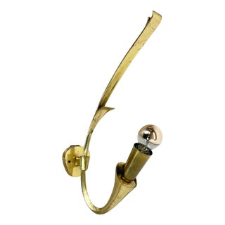 Minimalist Brass Theatre Wall Light in the style of Stilnovo and Gio Ponti, Italy, 1950s For Sale