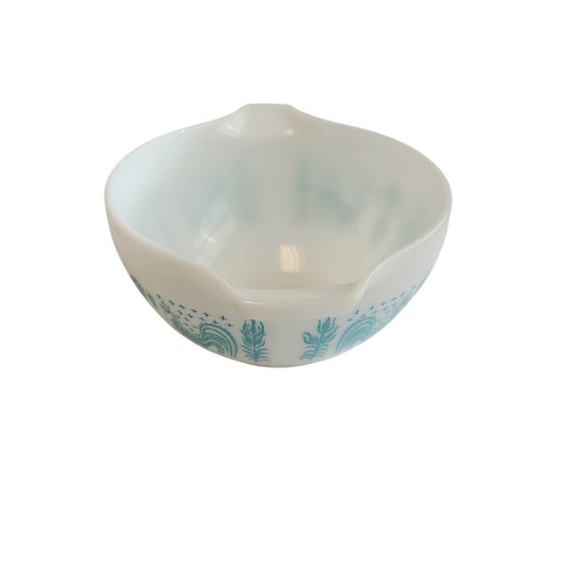 Mid-Century Modern 1950s Mid Century Modern Lady on the Left Pyrex Amish Butterprint Cinderella Bowl For Sale - Image 3 of 5