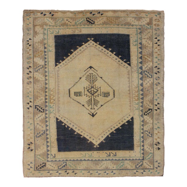 Vintage Turkish Oushak Rug With Central Medallion in Cream and Blue 3'11"x4'9" For Sale