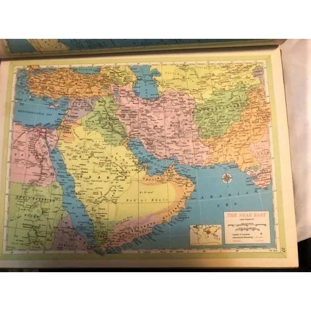 White 1956 Hammond Doubleday Illustrated World Atlas and Gazetteer For Sale - Image 8 of 13