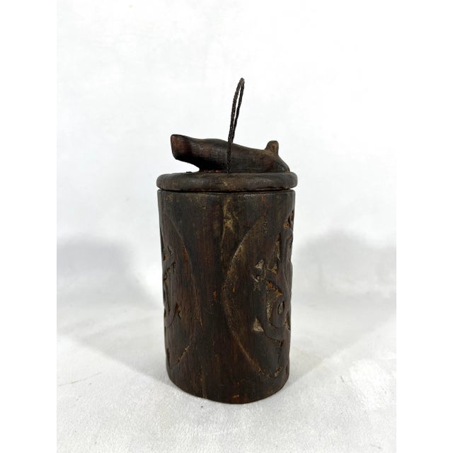 Primitive Asian Tribal Carved Wood Antique Storage Box (Dayak - Borneo) For Sale - Image 4 of 9