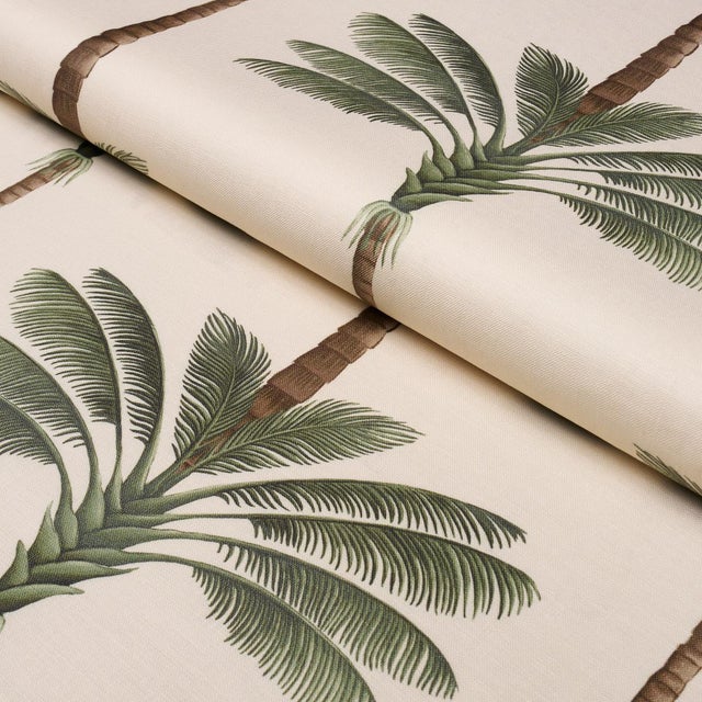 Schumacher Schumacher A Palm Is A Palm Print Fabric In Daylight Evergreen For Sale - Image 4 of 5