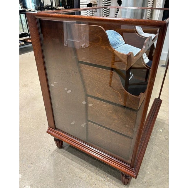 Gently used, timeless haberdashery counter inspired by a Victorian original and the perfect choice for displaying small...