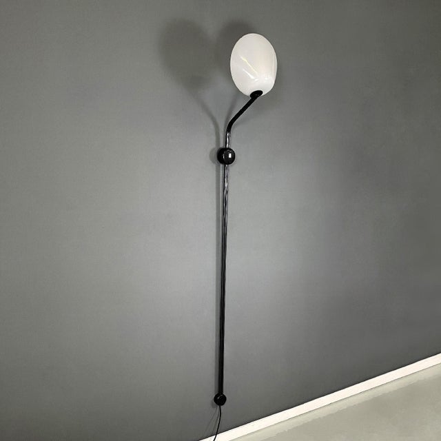 Flos Italian Modern Wall Light attributed to Achille Castiglioni for Flos, 1970s For Sale - Image 4 of 18