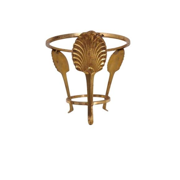 Vintage Brass Plant Stand Ball Holder 3 Leg 5" Tall Palm Leaves Sea Shell Decor Beautiful shiny brass Excellent vintage...