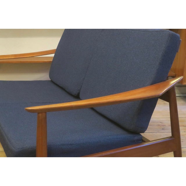 FD 164 Two-Seater Teak Sofa by Arne Vodder for France and Sohn, Denmark, 1960s For Sale - Image 5 of 9