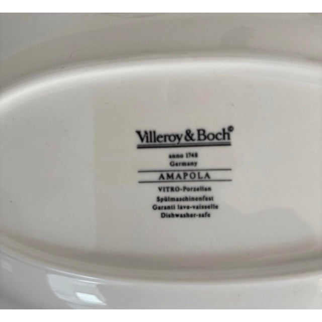 Villeroy & Boch Gravy Boat and Oval Plate For Sale In Los Angeles - Image 6 of 9