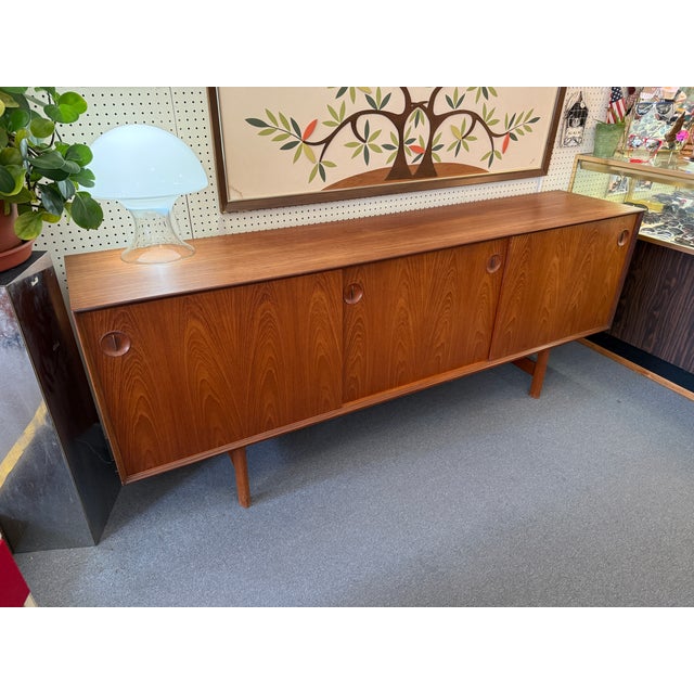 Danish Teak Sliding Door Credenza C1960s Attributed to Fredrik Kayser For Sale - Image 4 of 18