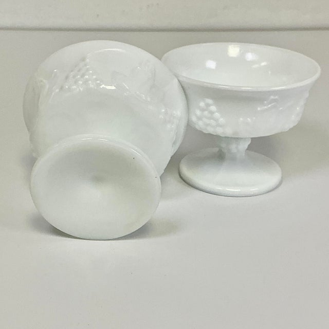 1970s Vintage Americana Arts & Crafts Indiana Glass Grape Milk Glass Champagne Coupes/Sherbet Cups - Set of 8 For Sale - Image 14 of 14