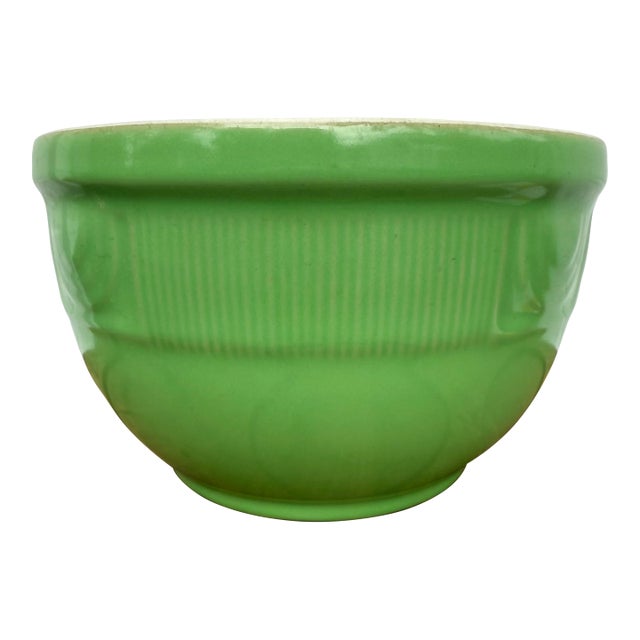 Vintage Hall Mixing Bowl in Lettuce Green For Sale