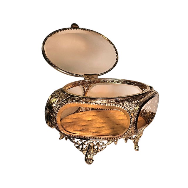 Rococo Ormolu Gold Filigree Beveled Glass Jewelry Casket With Lily of the Valley Detail, Mid 20th Century For Sale - Image 3 of 18