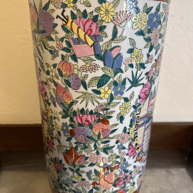 Vintage Pink and Gold Multicolor Chinoiserie Porcelain Umbrella Stand For Sale In Miami - Image 6 of 12